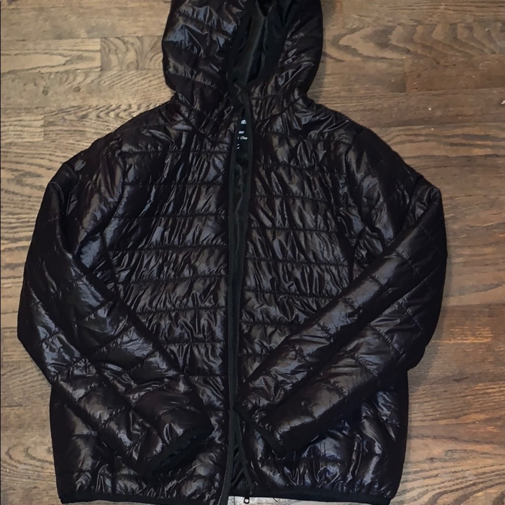 BLACK PUFFER JACKET WOMENS LARGE